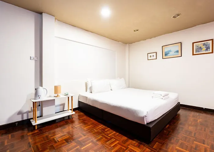 Xx On Sukhumvit Soi 11 - สเตย์ ออน สุขุมวิท 11 Pro Apartment